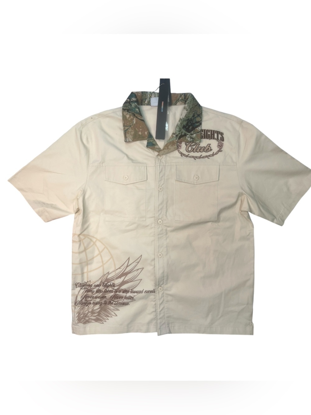 Sz various Smoke rise Cream Short Sleeve Button-Up Shirt with Camo Collar